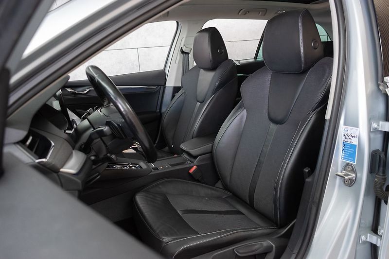Škoda Octavia 1.5 G-TEC*KAMERA*ACC*DSG*DPH* - fotka 10 z 43