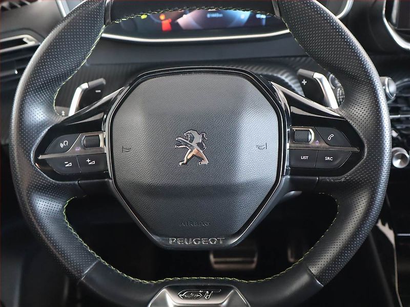 Peugeot 2008 (2021) GT 1.5 BlueHDi, Automat - fotka 16 z 24