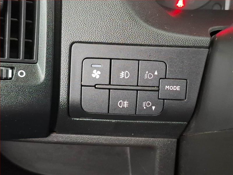 Citroën Jumper (2016) 2.0 BlueHDi, Bus, 9Míst, ČR - fotka 19 z 20