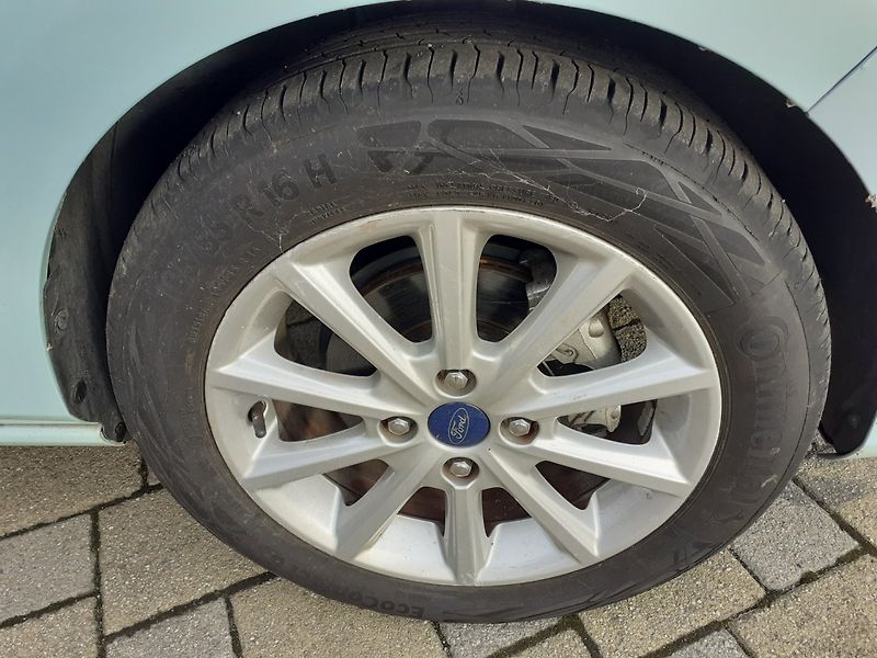 Ford Fiesta (2017) 1.1 I 63 KW - fotka 21 z 29