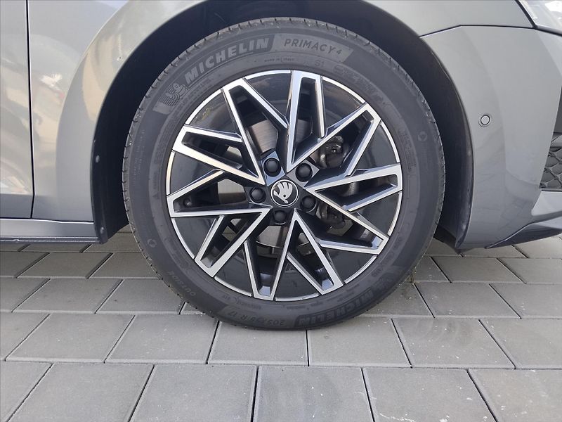 Škoda Octavia 2,0   2,0 TDI 110 KW DSG SPORT - fotka 31 z 36