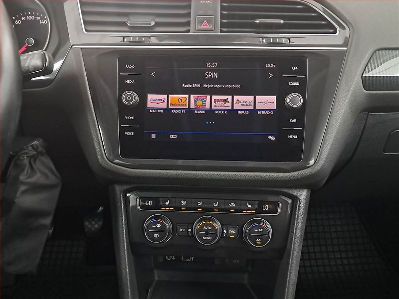 Volkswagen Tiguan (2018) 1.4 TSI - fotka 12 z 18