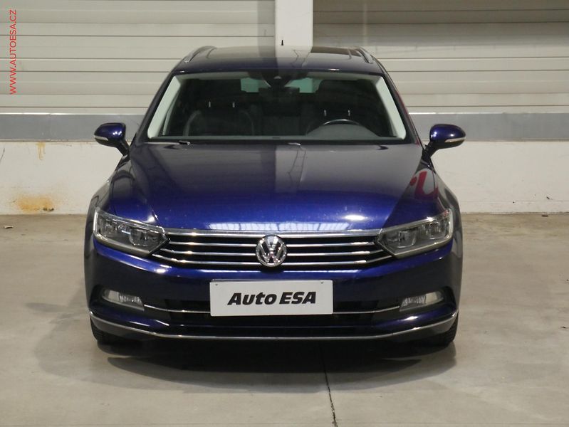 Volkswagen Passat (2019) 2.0TDi, DSG, navi, LED - fotka 2 z 21