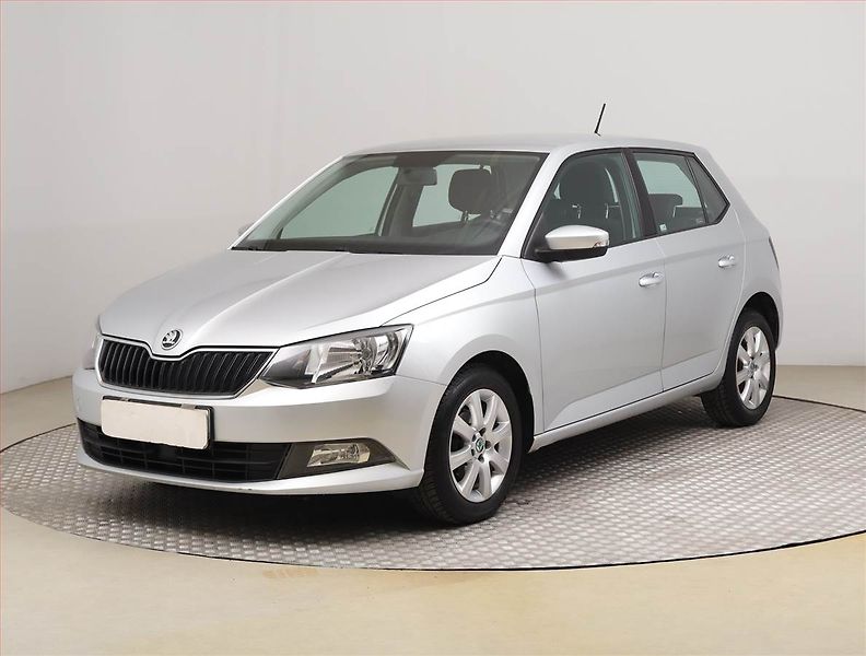Škoda Fabia (2015) Ambition 1.2 TSI, Tempomat - fotka 2 z 18
