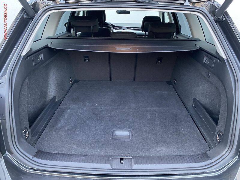 Volkswagen Passat (2020) 2.0 TDi, Business, DSG, LED - fotka 7 z 19