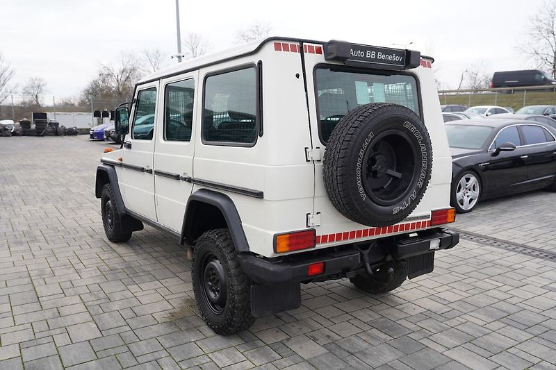 Mercedes-Benz Třídy G G 300 PUR Professional 4 místa - fotka 4 z 16