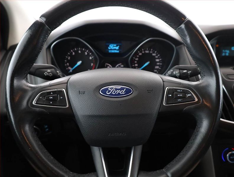 Ford Focus (2017) 1.0 EcoBoost, Serv.kniha - fotka 8 z 16