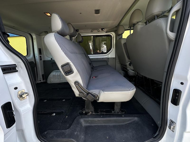Renault Trafic (2009) 2.0dCi/84kW * KLIMA * 6.Míst  - fotka 12 z 24