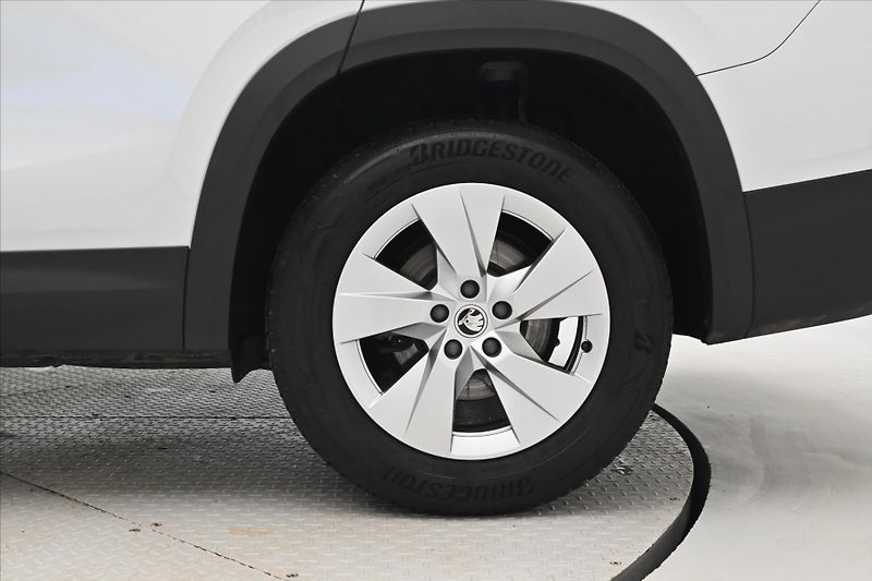 Škoda Kodiaq 2,0 TDI 142 kW Selection 4x4 T - fotka 31 z 31