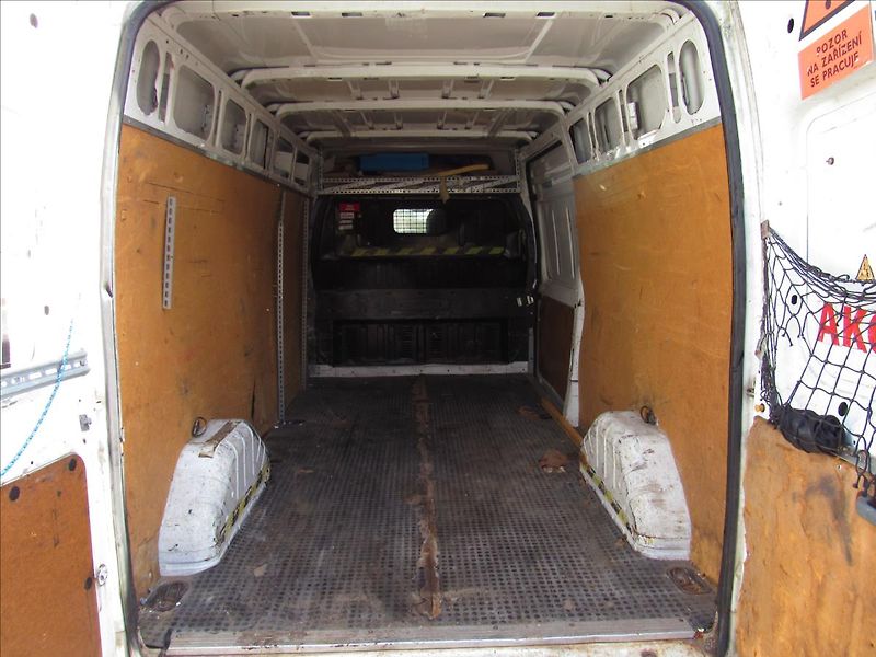 Ford Transit 2,2 TDCi Skříň 1.majitel - fotka 19 z 22