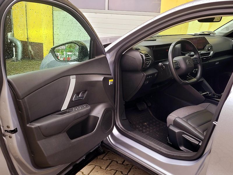 Citroën C4 X 96kW AT8 *SERV.KNÍŽKA*      - fotka 26 z 55