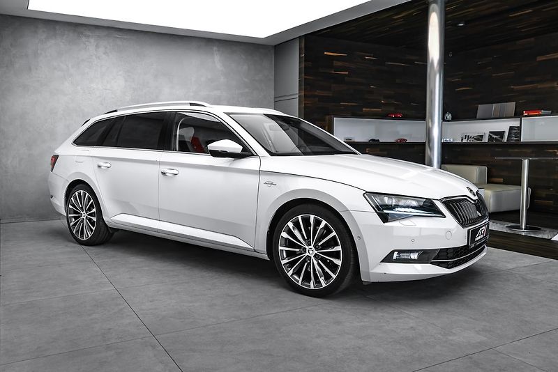 Škoda Superb Combi 2,0TSI L&K 4x4 DSG - fotka 4 z 26