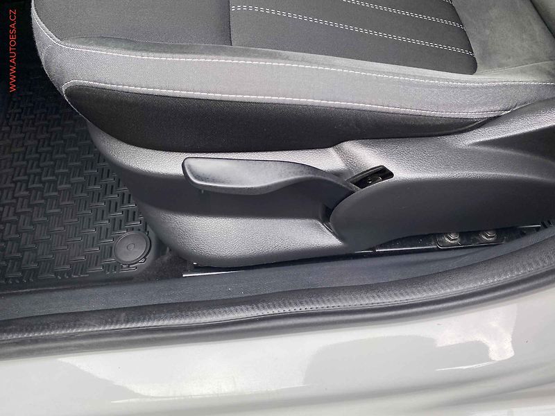 Škoda Fabia (2021) 1.0 TSi, 1.maj,ČR, Style - fotka 14 z 17