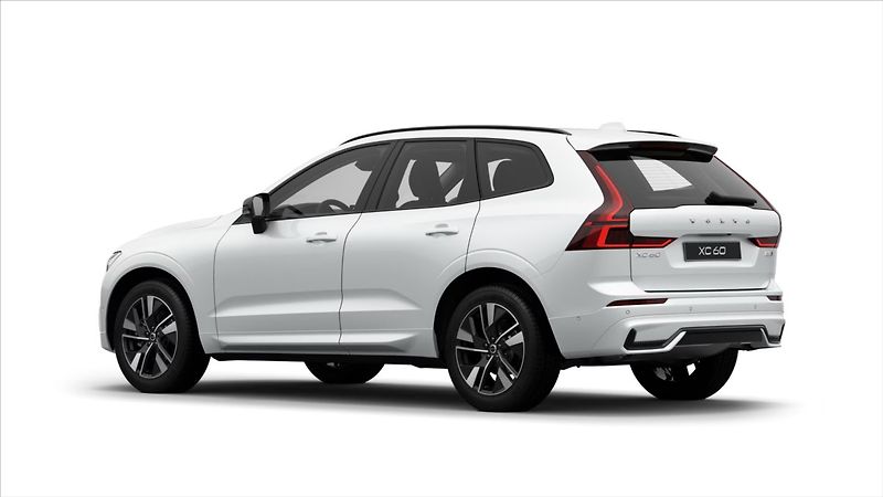 Volvo XC60 (2026) 2,0 B5  Plus Dark - fotka 2 z 12