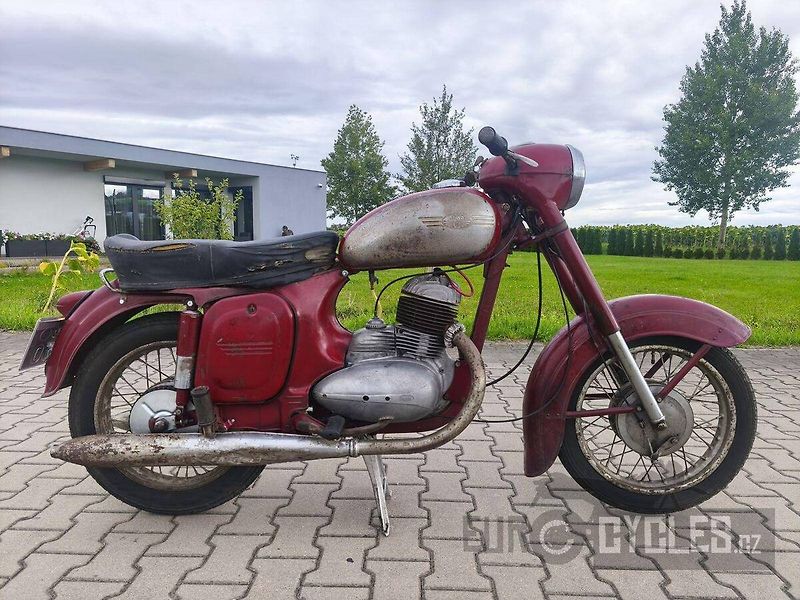 Jawa 250/353 (1961) - fotka 1 z 11