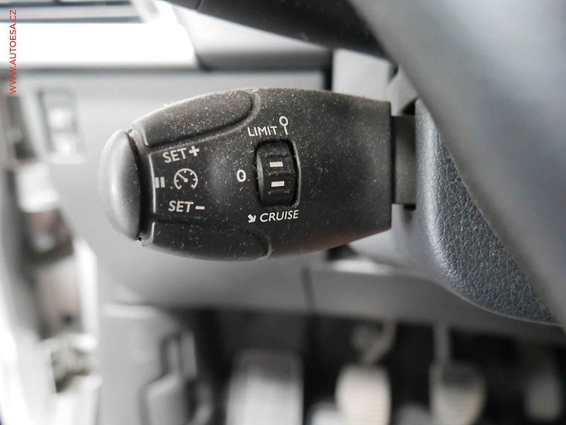 Peugeot 207 (2010) 1.4 HDi, 2.maj, AC - fotka 12 z 16