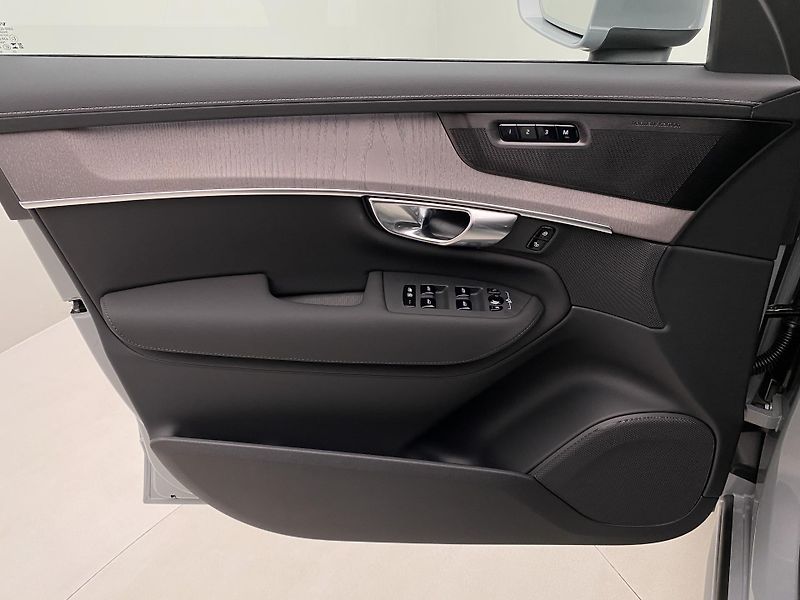 Volvo XC90 (2026) B5 AWD AUT BRIGHT PLUS 7míst - fotka 7 z 70