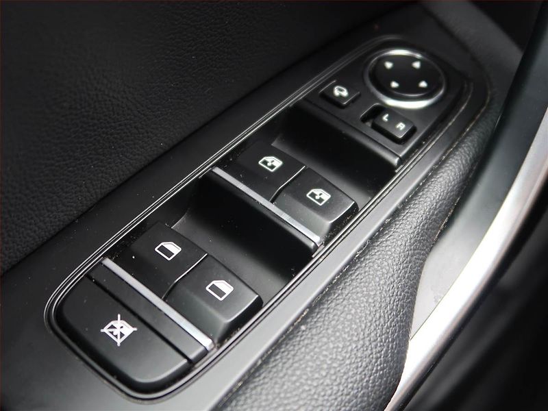 Kia Ceed (2023) Gold 1.5 T-GDI, Serv.kniha - fotka 17 z 17