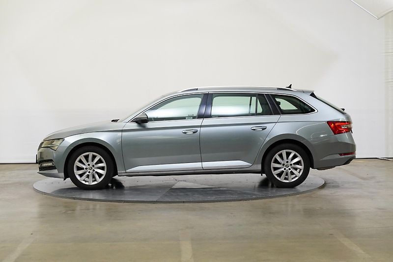 Škoda Superb - fotka 3 z 26
