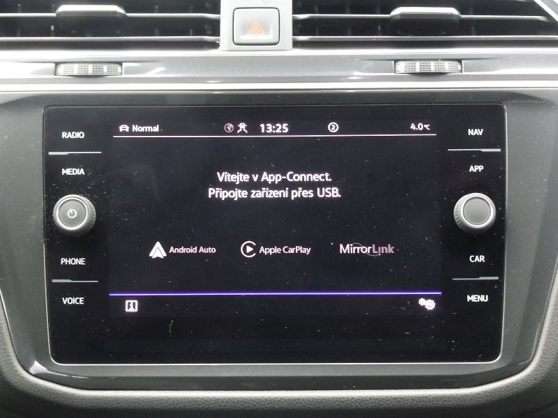 Volkswagen Tiguan Allspace (2022) R-Line 2,0 TSI 140kW DSG 4MOTI - fotka 16 z 27