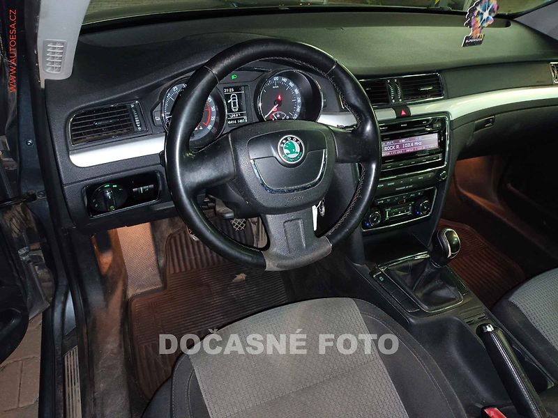Škoda Superb (2011) 2.0 TDi, ČR, servis.kniha - fotka 3 z 3