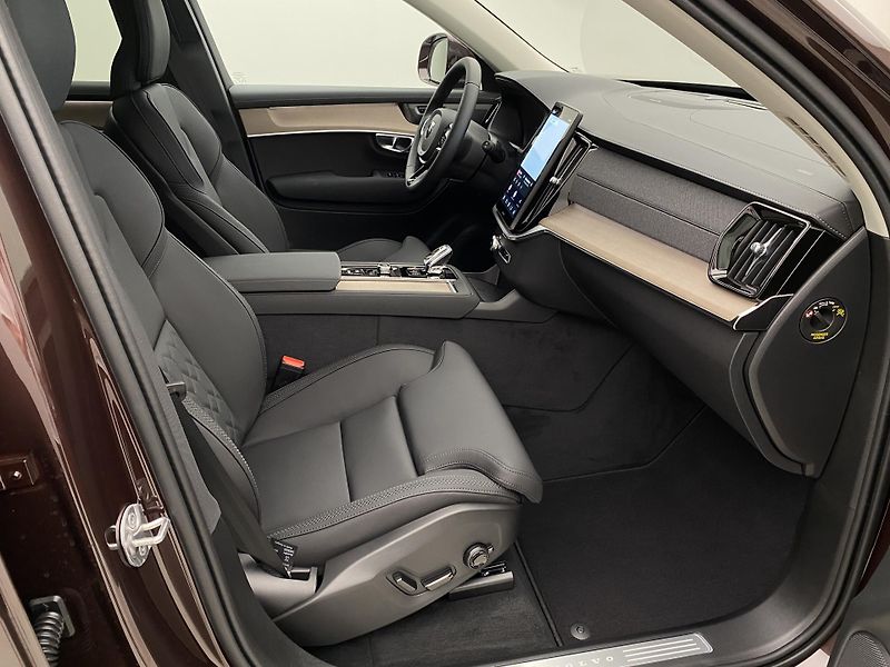 Volvo XC90 (2026) T8 AWD Plug-in BRIGHT PLUS 7m - fotka 25 z 72