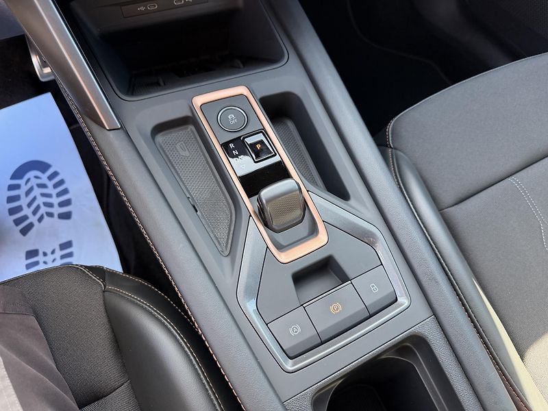 Cupra Formentor 1,5 eTSi/110kW - DSG - fotka 51 z 92