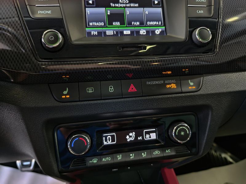 Škoda Fabia 1.2 TSI MONTE CARLO, PANORAMA - fotka 18 z 23
