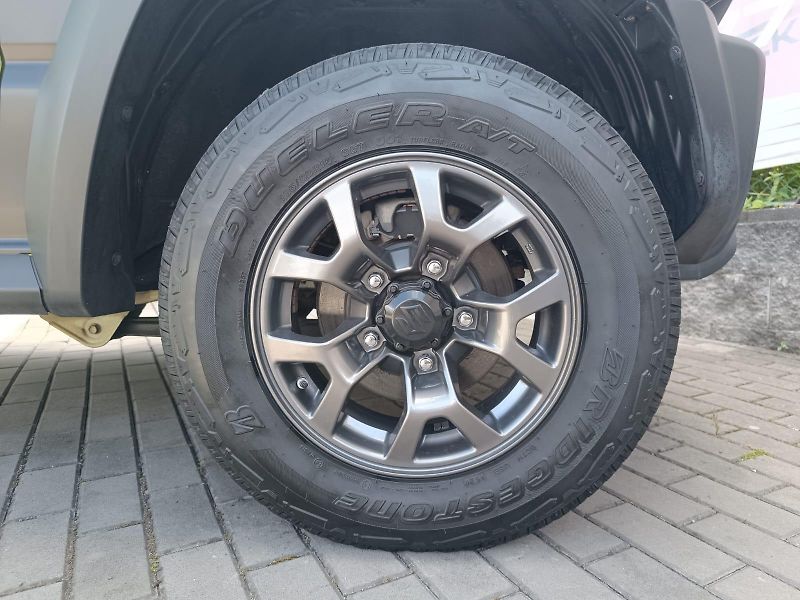 Suzuki Jimny 1.5/75kW,4x4, Comfort+, 4místa - fotka 11 z 38