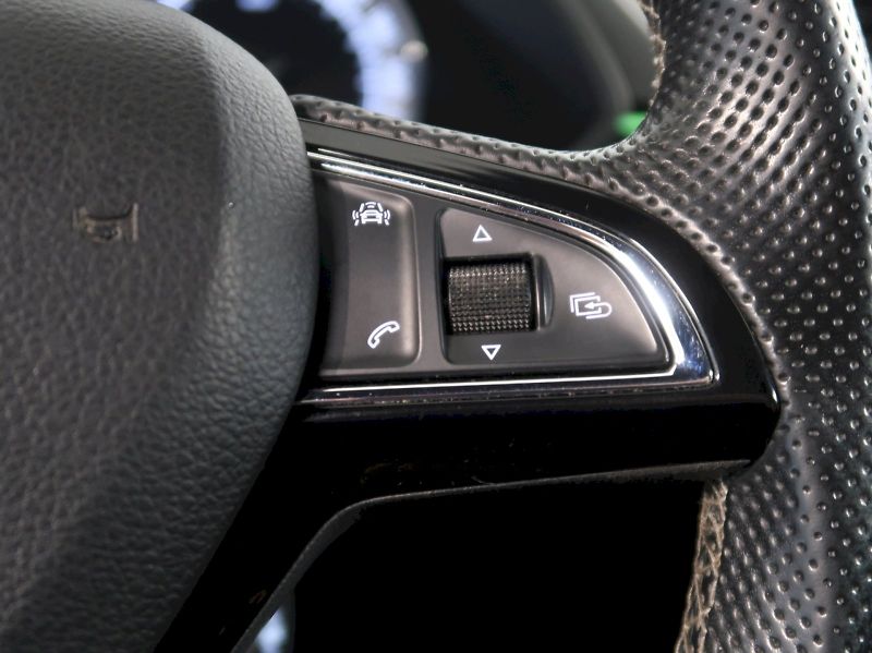 Škoda Superb (2018) SPORTLINE 2.0TDI 140KW CANTON - fotka 21 z 41