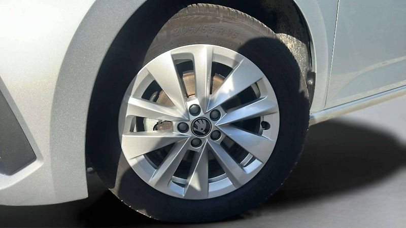 Škoda Scala Top Selection 1,0TSI 85kW DSG/ - fotka 27 z 27