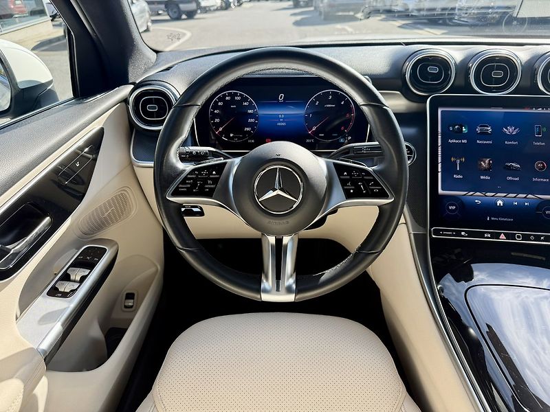 Mercedes-Benz GLC (2023) 220 d 4MATIC SUV - fotka 22 z 44