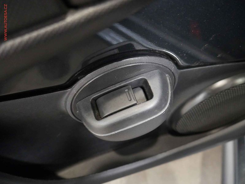Citroën C1 (2014) 1.0i, ČR, servis.kniha, AC - fotka 14 z 14