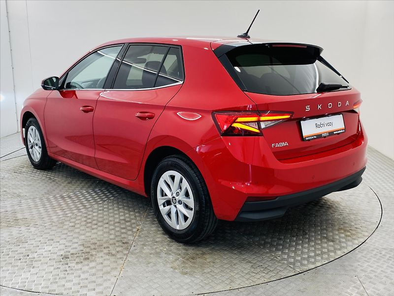 Škoda Fabia 1,0 TSI 85kW Top Selection - fotka 21 z 24