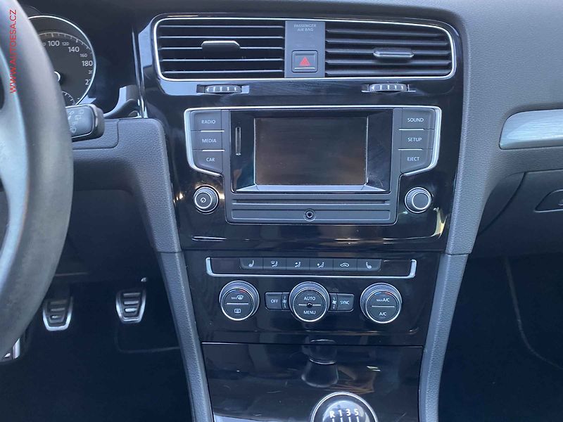 Volkswagen Golf (2016) 1.2 TSi, Allstar - fotka 12 z 16
