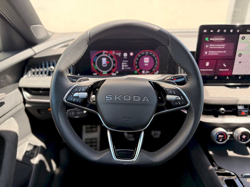 Škoda Superb (2025) COMBI SPORTLINE - fotka 25 z 35
