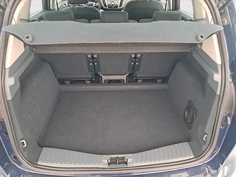 Ford C-MAX (2011) Titanium 1.6 EcoBoost - fotka 14 z 18