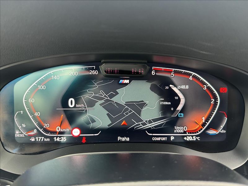 BMW Řada 5 3,0 540d xDrive M-Packet ČR DP - fotka 17 z 36