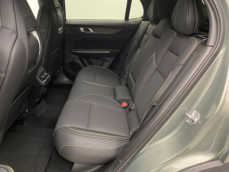 Lynk & Co 01 (2025) MORE PHEV AUT CZ 1.maj - fotka 3 z 89