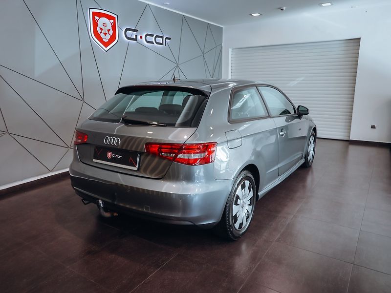 Audi A3 1.6TDI 85kW - fotka 5 z 32