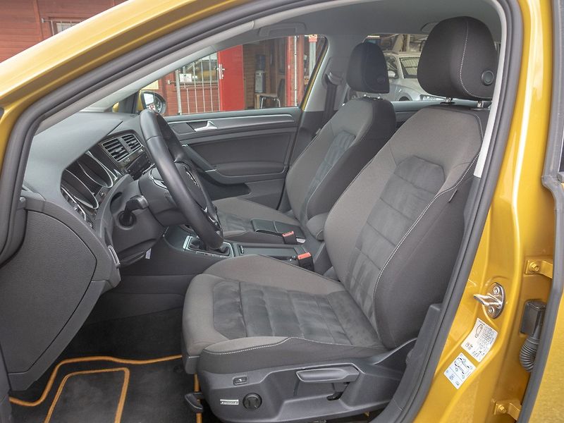 Volkswagen Golf (2018) ČR 1.0TSI 81KW – BARVA - fotka 16 z 52