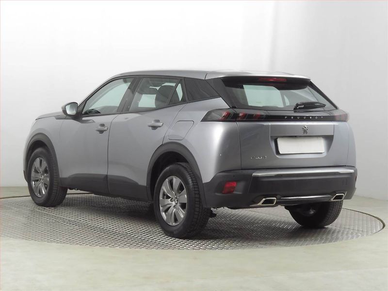 Peugeot 2008 (2020) 1.2 PureTech, Navi, Tempomat - fotka 4 z 20