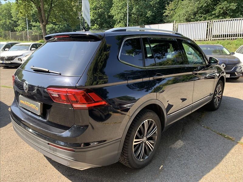 Volkswagen Tiguan 2,0 TDI 4X4 DSG 140KW PANORAMA - fotka 5 z 28