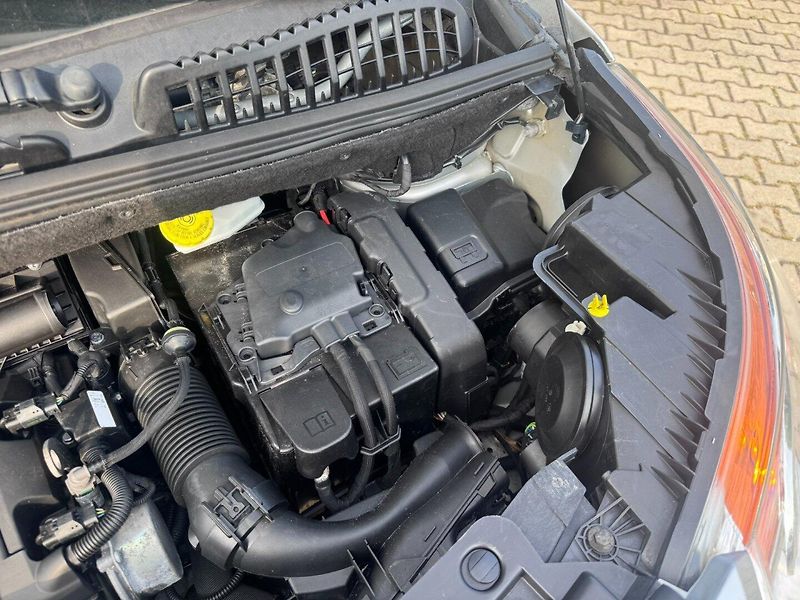 Citroën C3 Picasso (2011) 1,6 88 KW TAŽNÉ STK - fotka 43 z 43