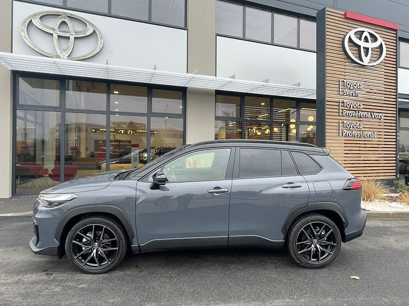 Toyota Corolla Cross 2.0 Hybrid FWD GR SPORT VIP - fotka 3 z 29