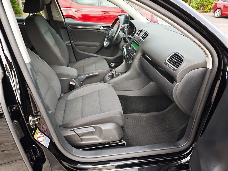 Volkswagen Golf (2012) 1,2 TSI 63 Kw Comfort - fotka 16 z 29