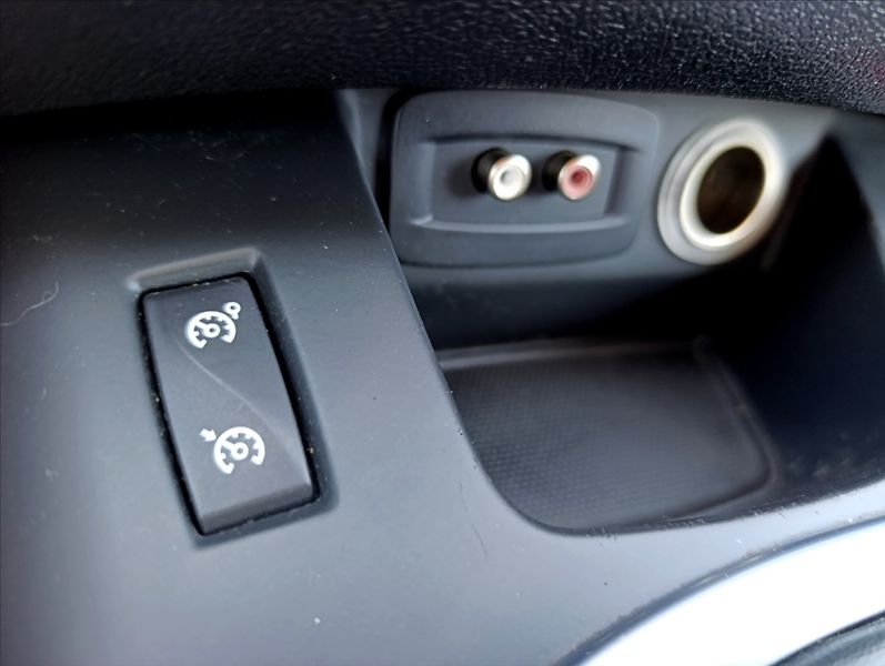 Renault Scénic 1,9 DCi Tažné Navi Aut. Klima - fotka 21 z 30