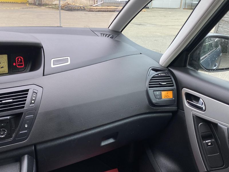 Citroën C4 Picasso (2012) 1,6 HDi  - fotka 18 z 36