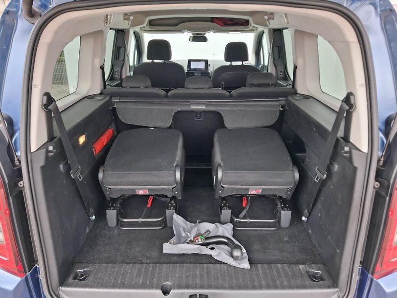 Toyota ProAce City Verso 1.5 D-4D Family Comfort AT - fotka 10 z 28