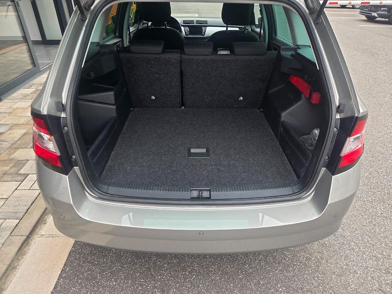 Škoda Fabia (2017) 1.0 TSI SERVISI KNÍŽKA - fotka 10 z 10